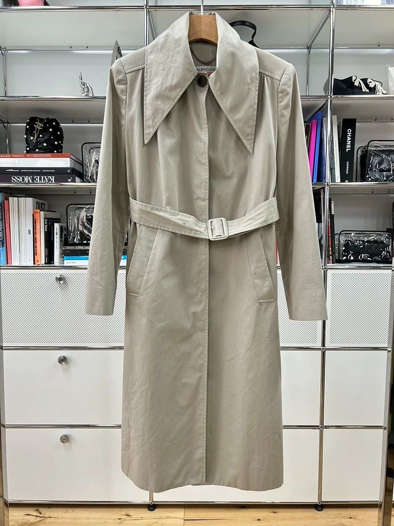 Balenciaga Balenciaga size 36 Beige pointed collar slim windbreaker c Size S / US 4 / IT 40 - 1 Thumbnail