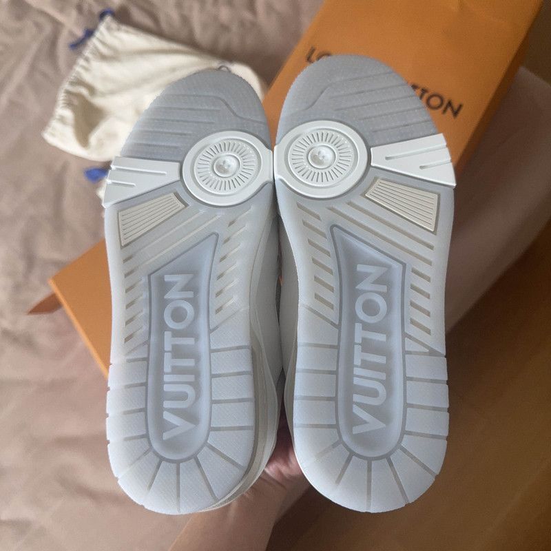 Louis Vuitton Louis Vuitton Trainer Low-Top Sneakers in White -2508 Size US 7.5 / EU 40-41 - 4 Thumbnail