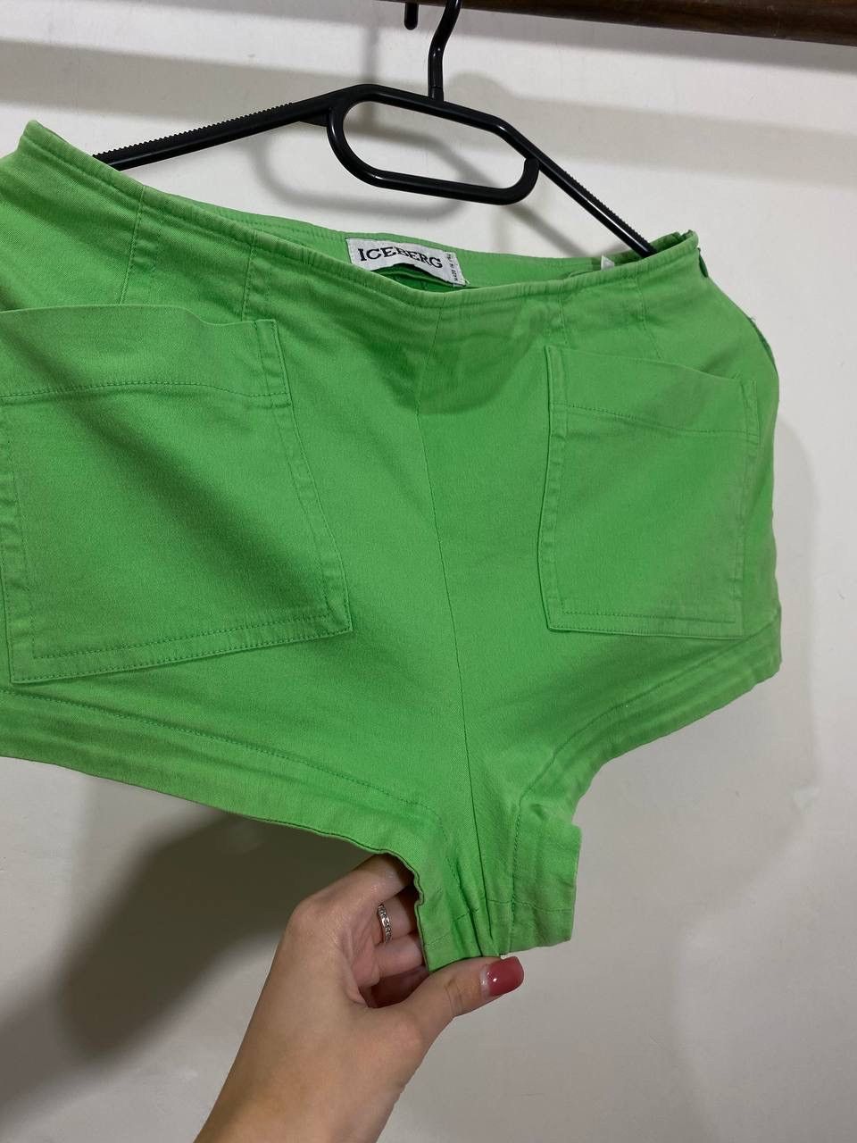 Iceberg Iceberg shorts Size 30" / US 8 / IT 44 - 2 Thumbnail