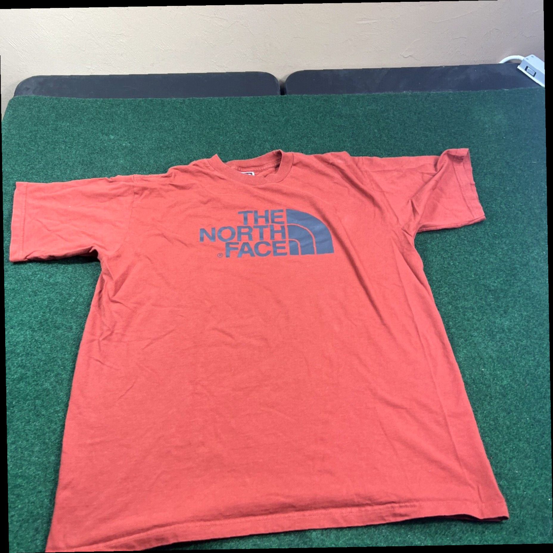 The North Face The North Face Men's Graphic T Shirt Sz XL Orange Pre-owned Condition Size US XL / EU 56 / 4 - 1 Thumbnail