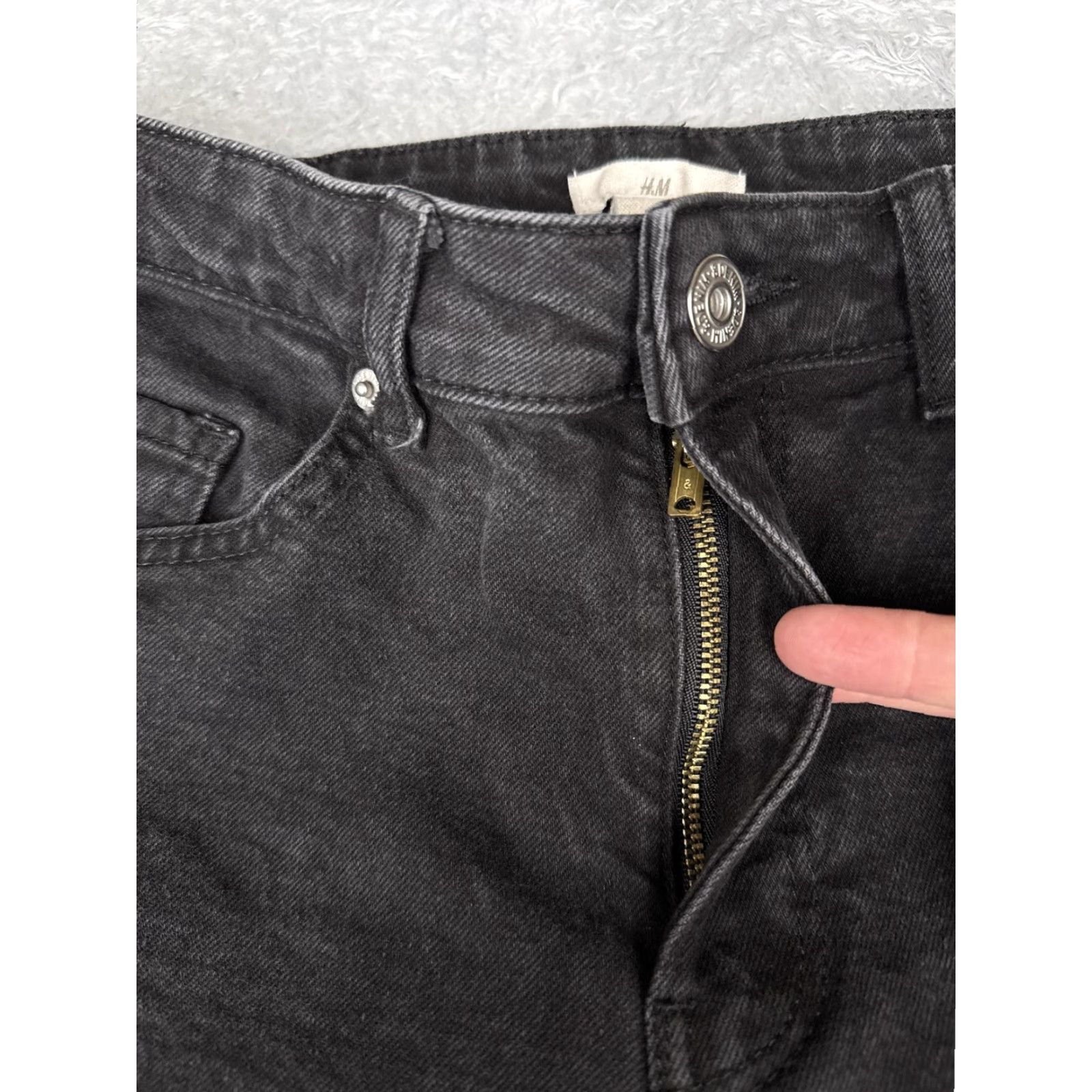 H&M H&M Jeans Women 8 Black High Rise Straight Denim 5-Pocket Zip Button Charcoal Wash Cotton Blend Spandex 29x27 Size 30" / US 8 / IT 44 - 5 Thumbnail