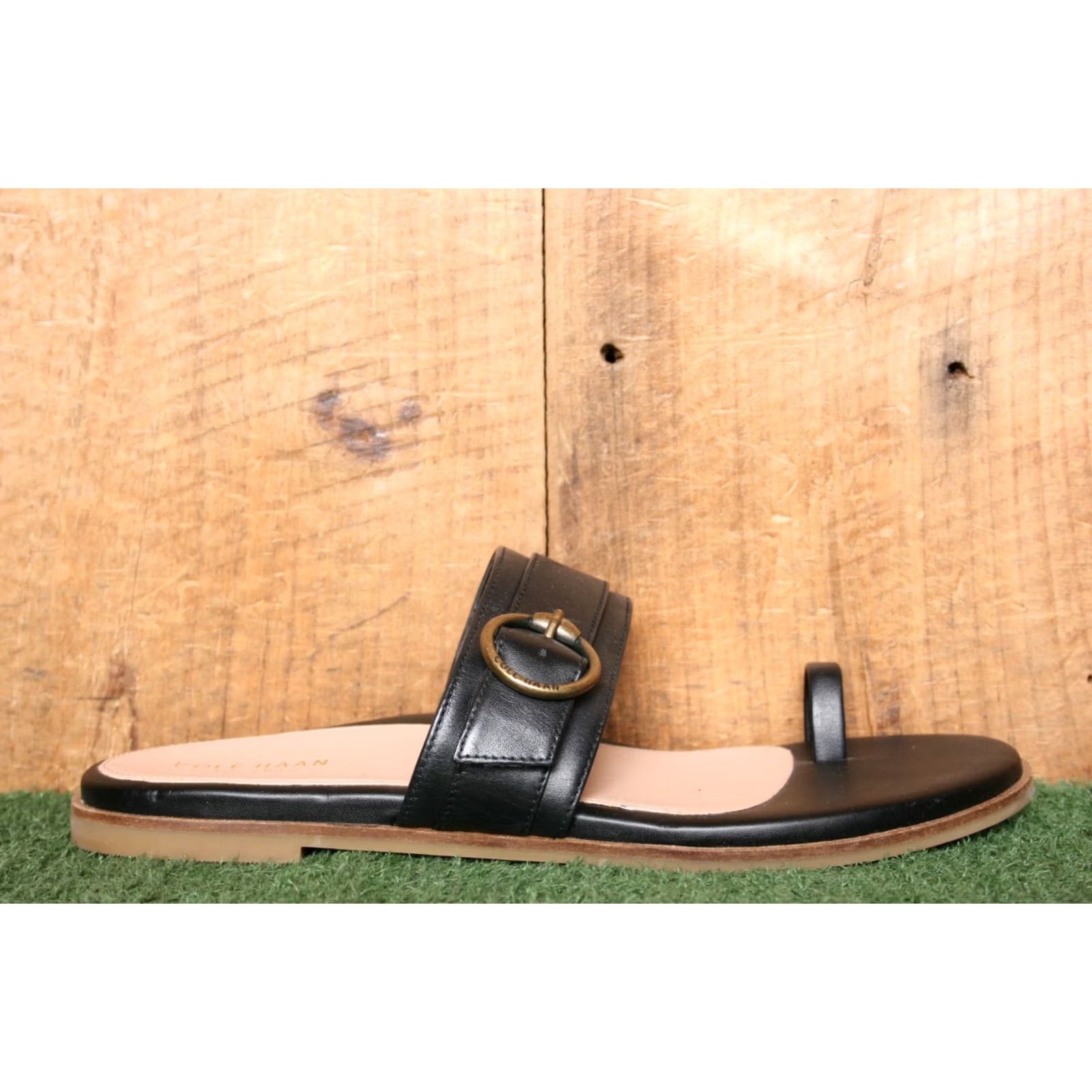 Cole Haan VINTAGE? COLE HAAN Abbie Black Leather Toe Loop Slide Flat Sandals Sz. 9.5 B Womens Slide Leather Black 9.5 Cole Haan Abbie Size US 10 / IT 40 - 2 Thumbnail