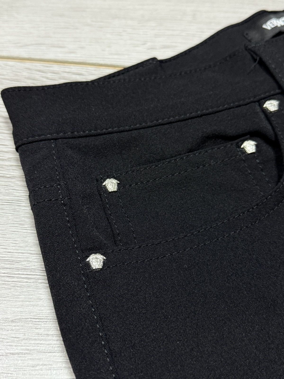 Versace Versace Jeans Couture vintage straight pants medusa head Size US 34 / EU 50 - 5 Thumbnail