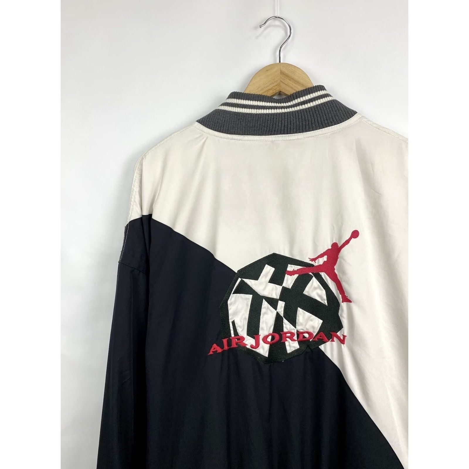 Nike VINTAGE Jordan 23 Nike Bomber Jacket Mens 2XL Black 90s Rare Retro Hype Y2K Size US XXL / EU 58 / 5 - 4 Thumbnail