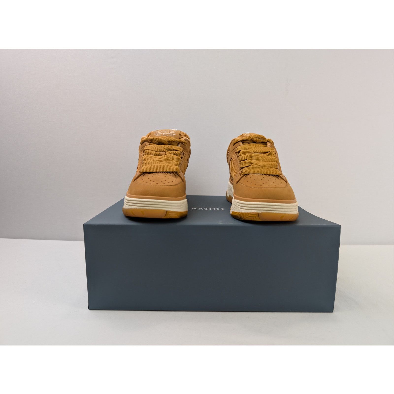 Amiri o1rshd1 Nubuck MA-1 Sneaker shoe in Wheat/Brown Size US 10 / EU 43 - 17 Thumbnail
