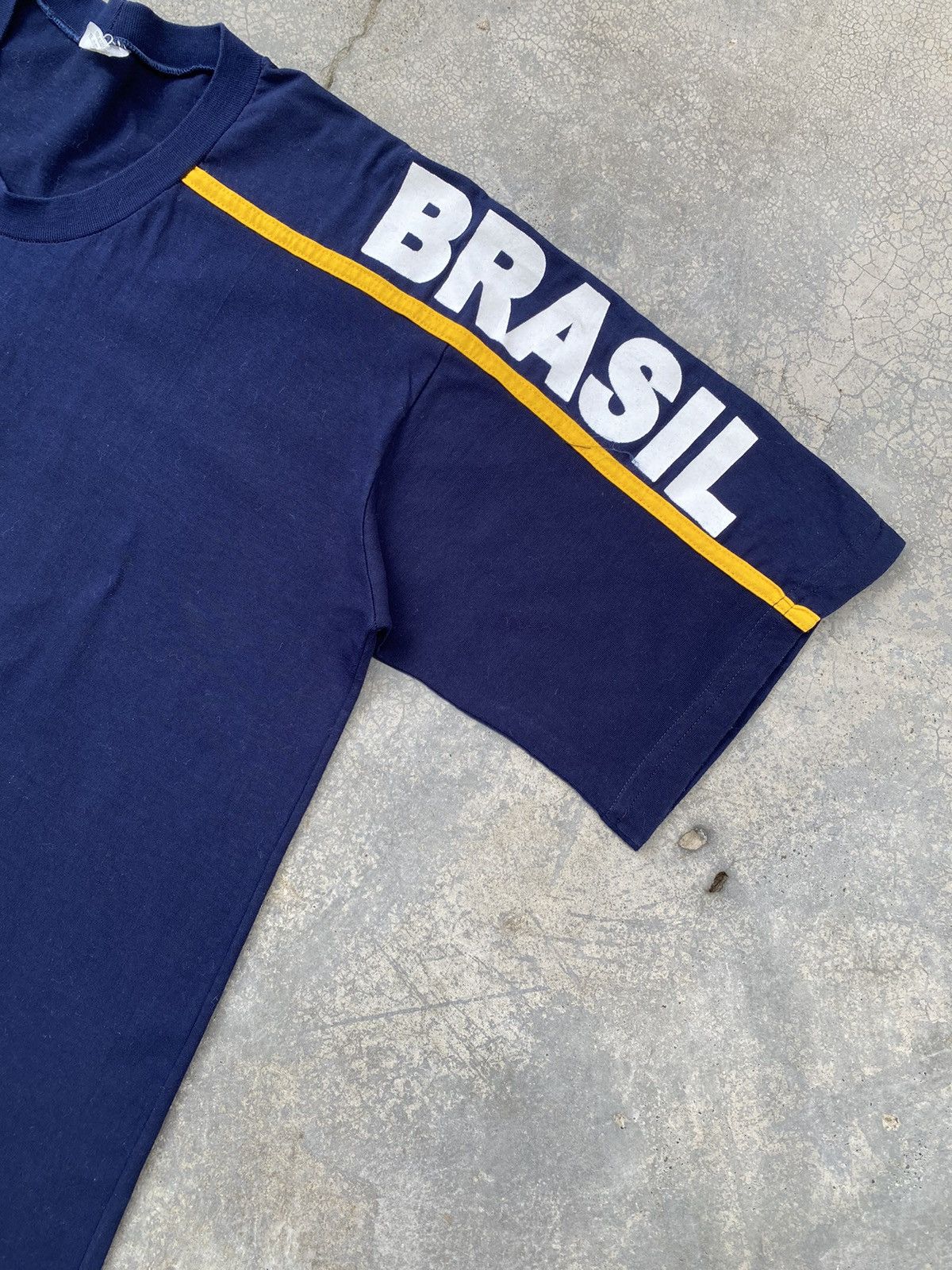 Vintage Vintage Y2k Football Brazil Tees Size US M / EU 48-50 / 2 - 7 Thumbnail