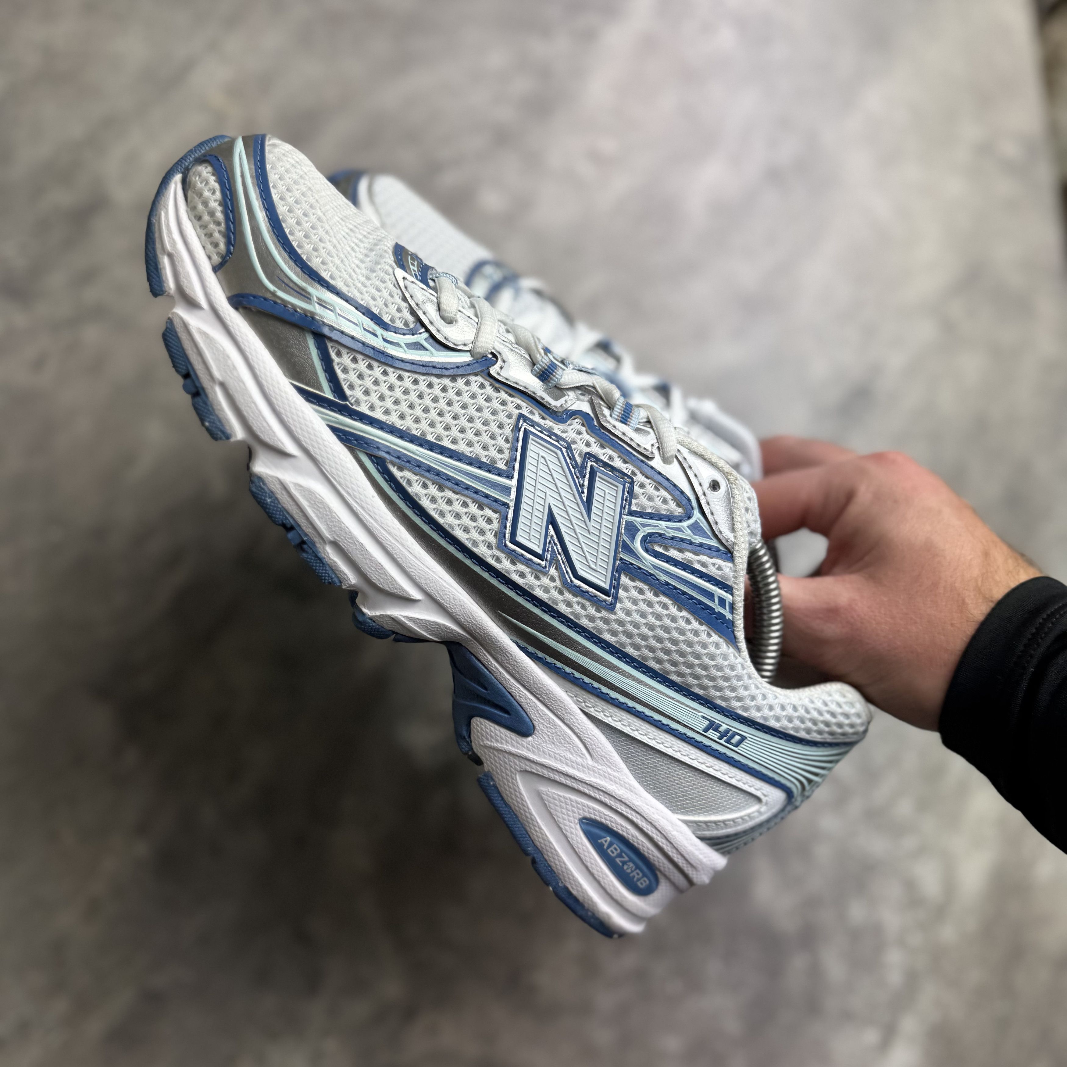 New Balance New Balance 740 – New (No Box) Size US 7 / EU 40 - 2 Thumbnail