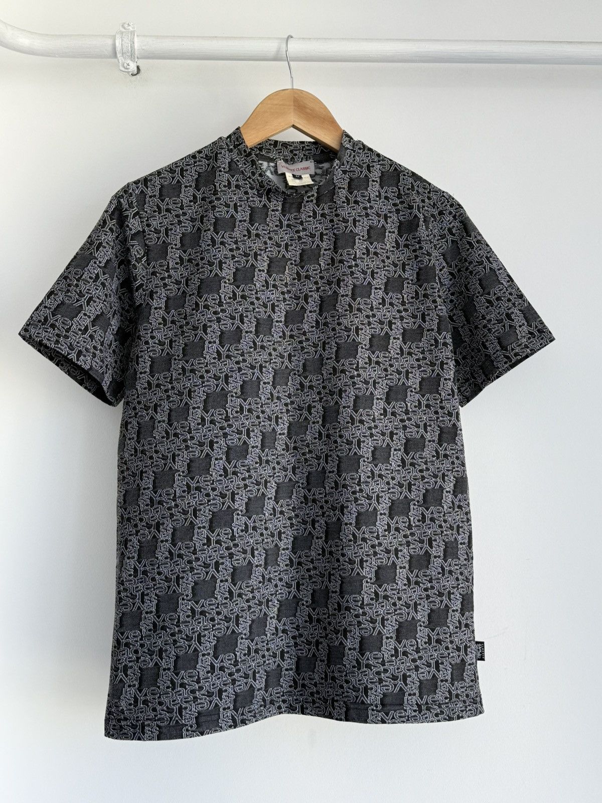 Versace × Vintage Rare Versace Classic Vintage Monogram T-Shirt Size US M / EU 48-50 / 2 - 1 Thumbnail