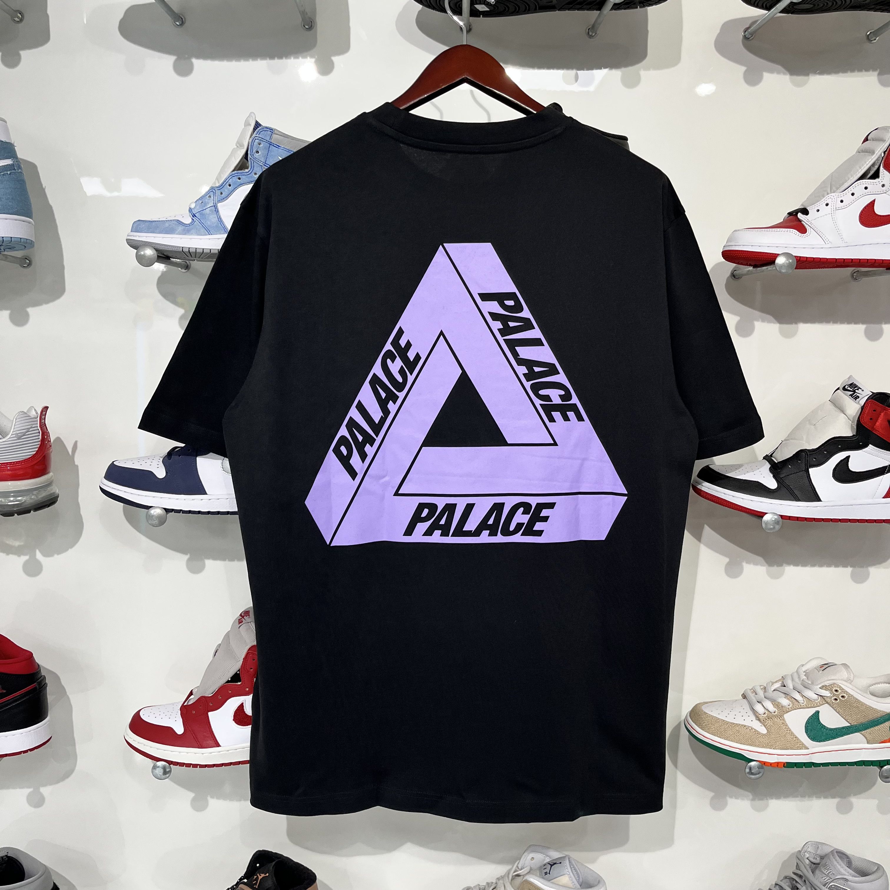 Palace Palace Tri-To-Help Tee Black/Lilac Size US XL / EU 56 / 4 - 2 Thumbnail