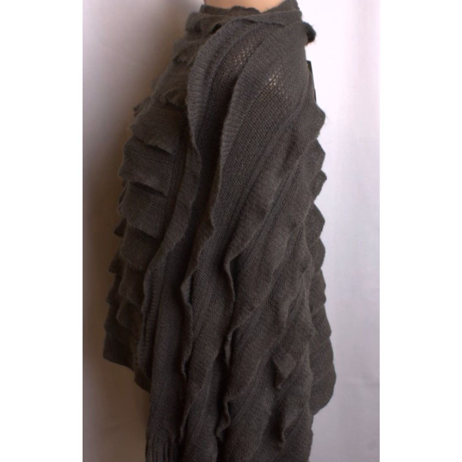 Vintage VINTAGE Max Edition Asymmetrical Poncho Charcoal Grey Tiered One Size Poncho Size ONE SIZE - 4 Thumbnail