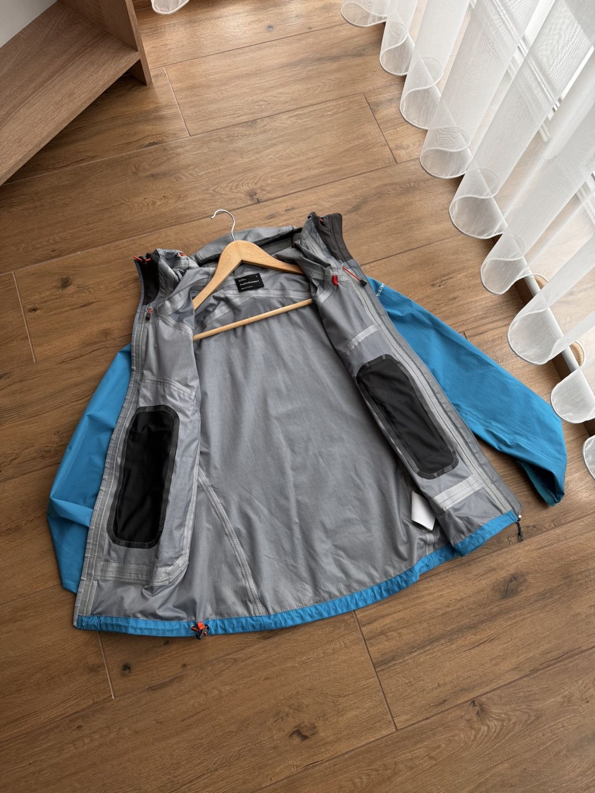 Goretex × Peak Performance × Vintage Vintage Peak Performance Gore-Tex Waterproof Blue Jacket Size S / US 4 / IT 40 - 13 Thumbnail