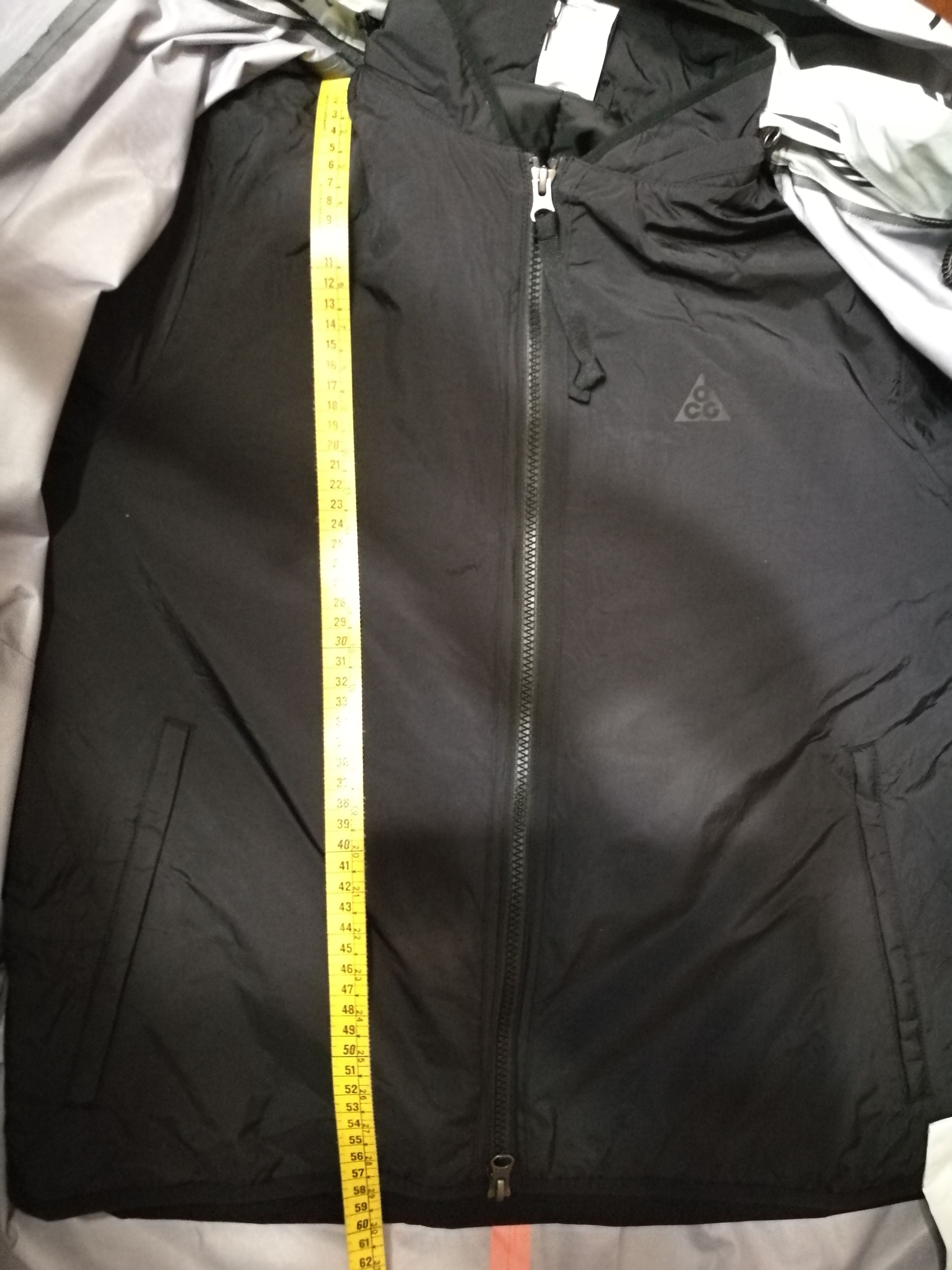 Nike ACG Nikelab ACG GORE-TEX Barely Green Jacket WMNS L 924079-372 Size L / US 10 / IT 46 - 13 Thumbnail