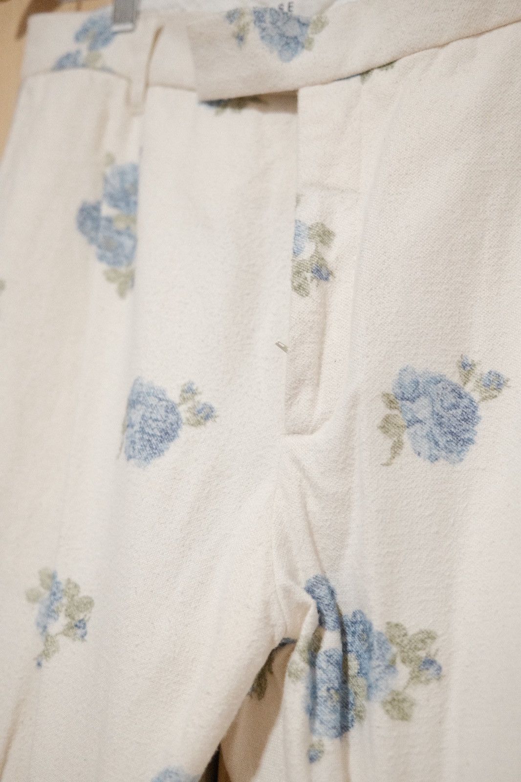 Martine Rose Martine Rose White and blue floral pants Size US 30 / EU 46 - 6 Thumbnail