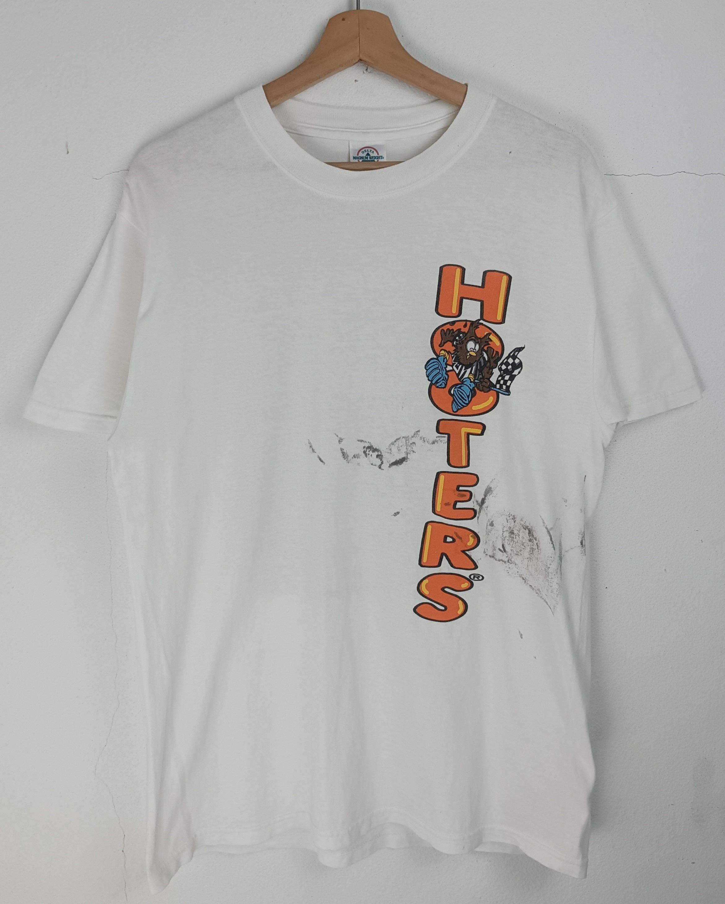 NASCAR VINTAGE '13 STAINED HOOTERS PIT CREW NASCAR RACING TEE Size US M / EU 48-50 / 2 - 4 Thumbnail