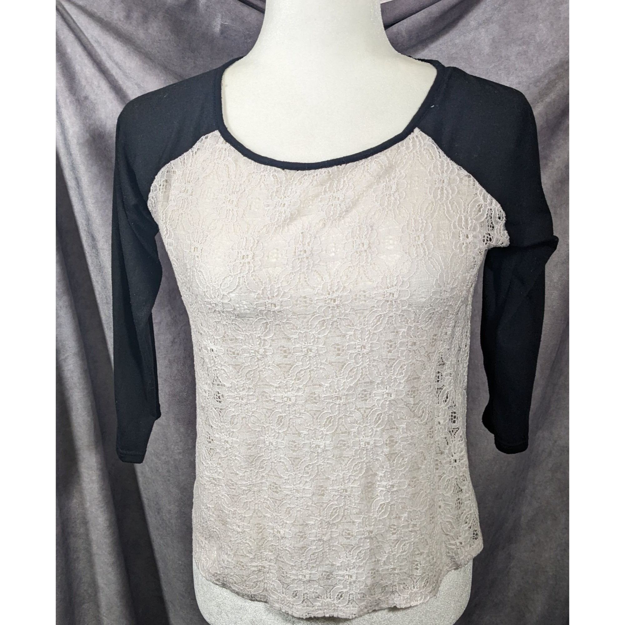 Other Woo Raglan Floral Lace Black And White Top Size Small Size S / US 4 / IT 40 - 5 Thumbnail