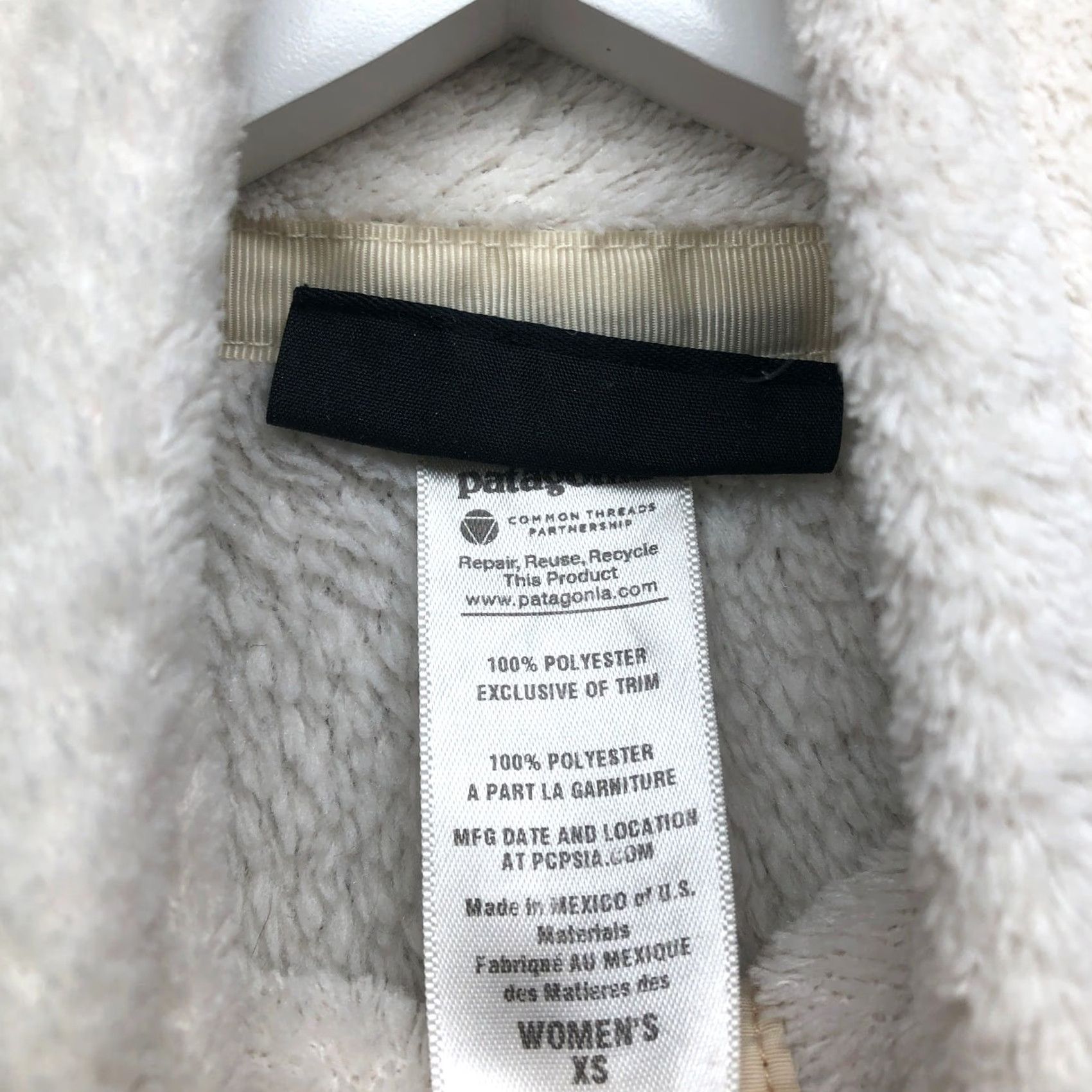 Patagonia Patagonia Pullover Sweater Womens XS Mock Neck Logo White Size XS / US 0-2 / IT 36-38 - 3 Thumbnail