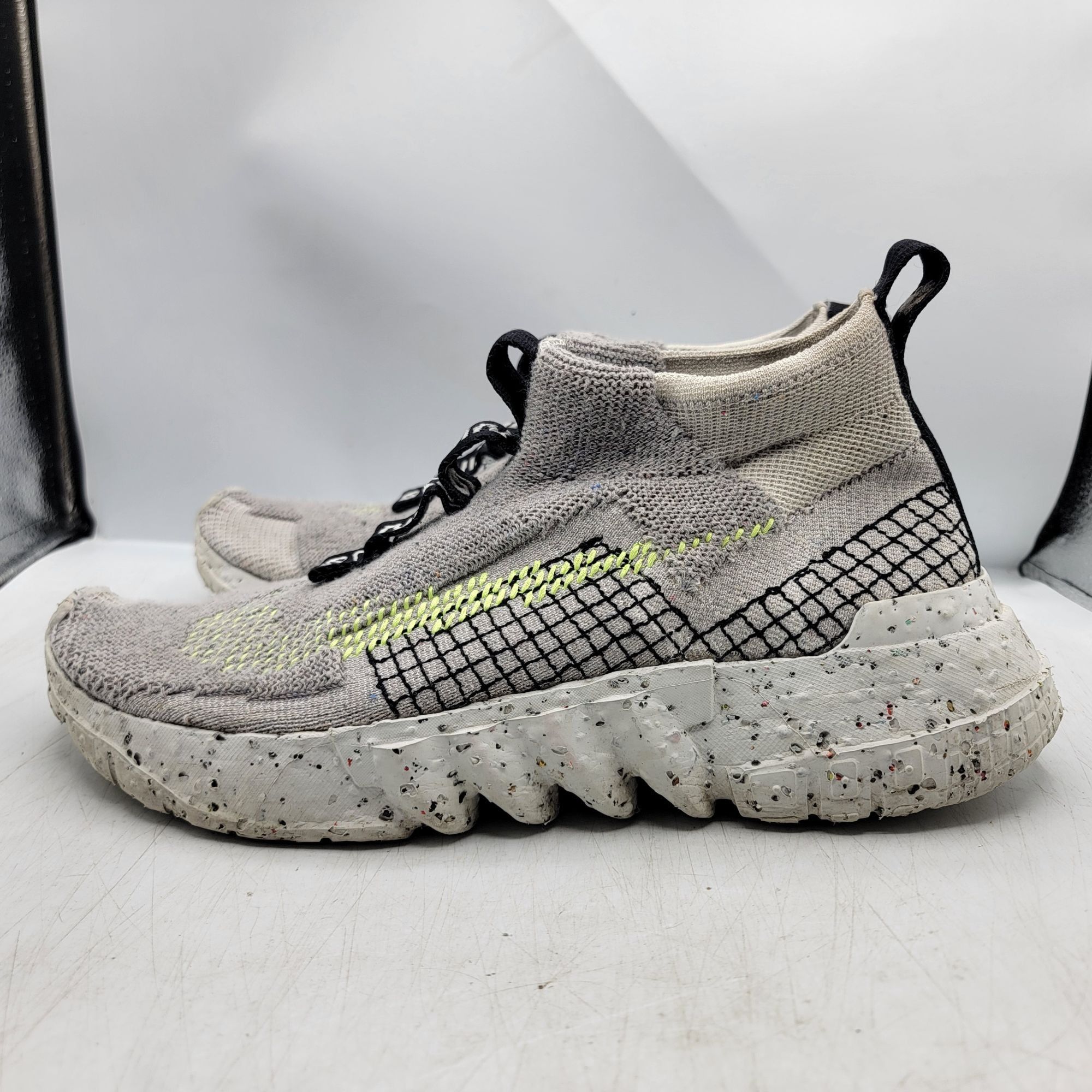 Nike Nike Space Hippie 02 Low Mens 10.5 Sneakers Shoes Gray Volt Size US 10.5 / EU 43-44 - 12 Thumbnail