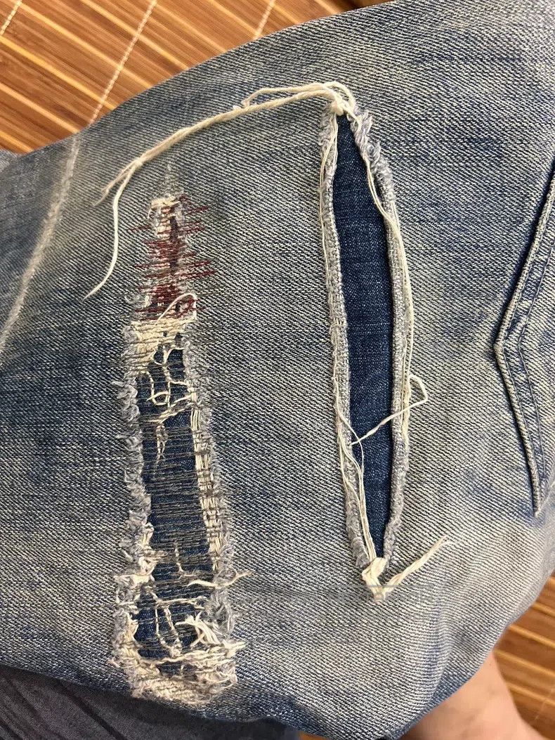 Neighborhood Neighborhood size M Ripped King Denim Size US 27 - 8 Thumbnail