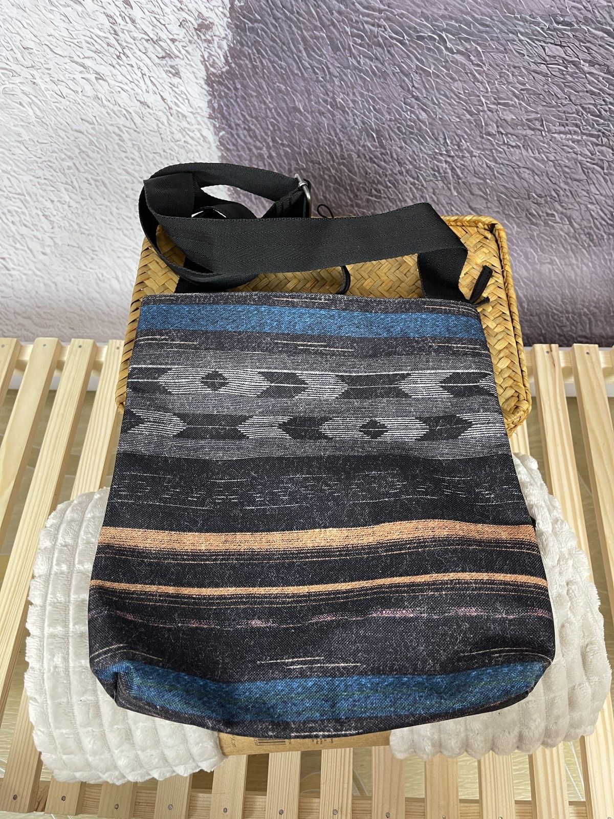 Dakine Dakine ornament multicolour Aztec crossbody bag Size ONE SIZE - 9 Thumbnail