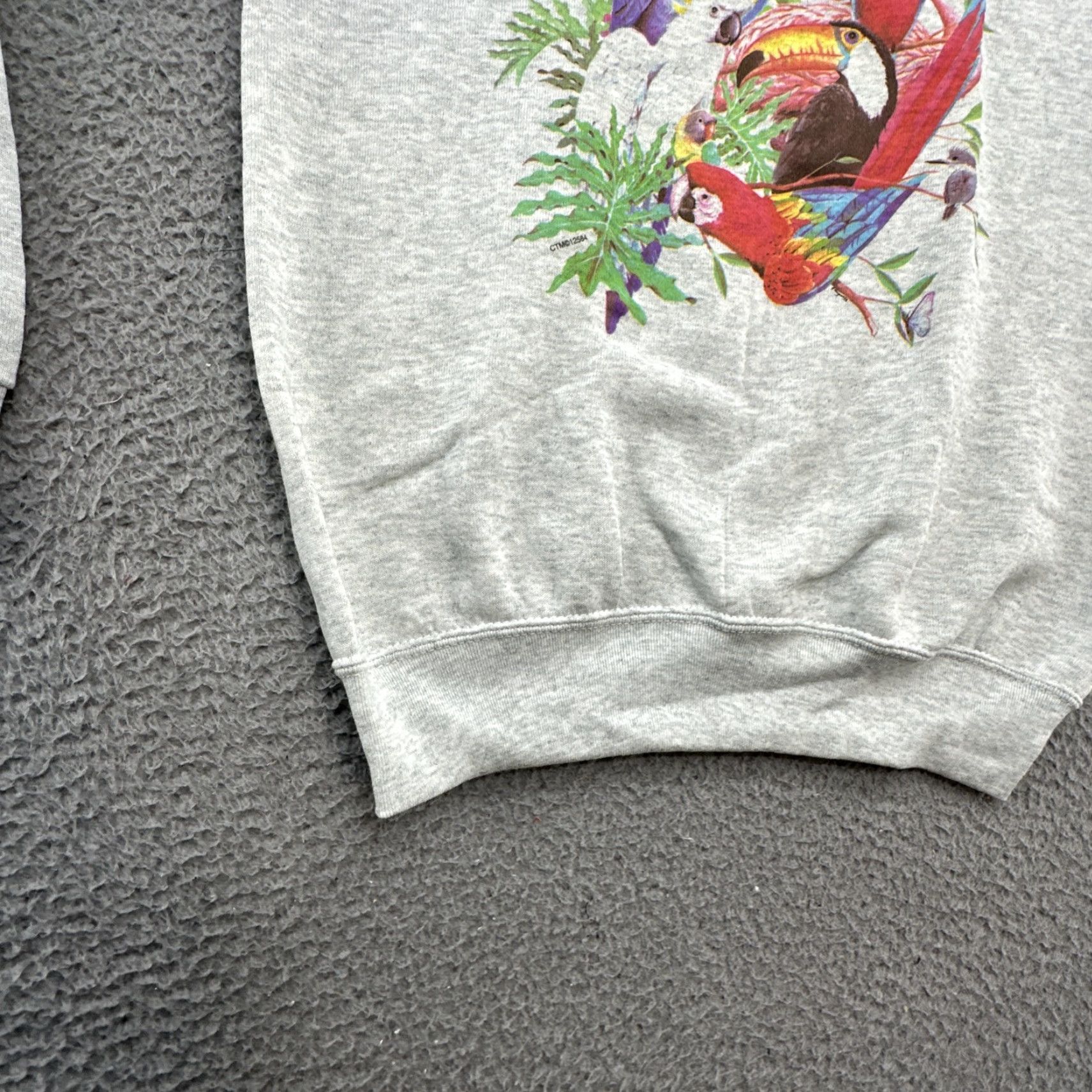 Fruit Of The Loom VINTAGE Fruit of the Loom Sweatshirt Parrot Nature 90s Crewneck Gray Size S / Small Men Ducks Wildlife Distressed Logo Polo? Size US S / EU 44-46 / 1 - 7 Thumbnail