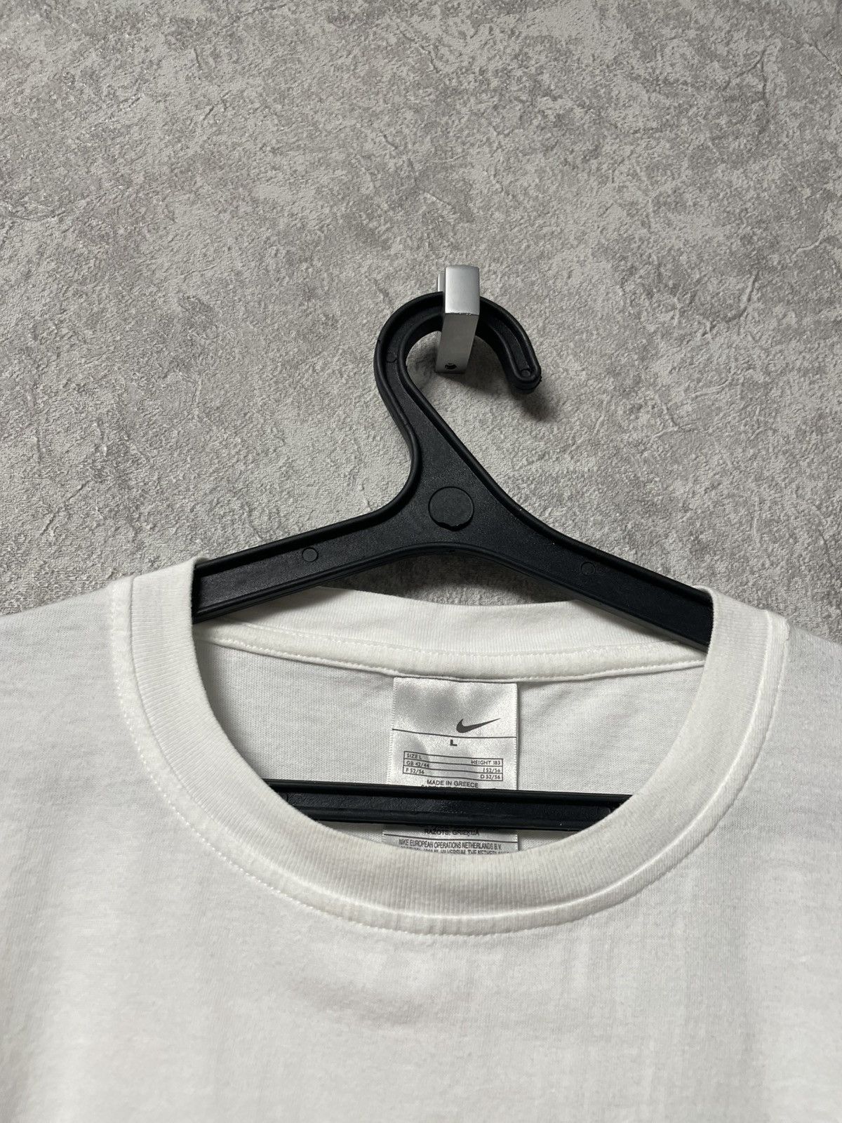 Nike Vintage Nike Big Swoosh White T-Shirt 90s Size US L / EU 52-54 / 3 - 7 Thumbnail