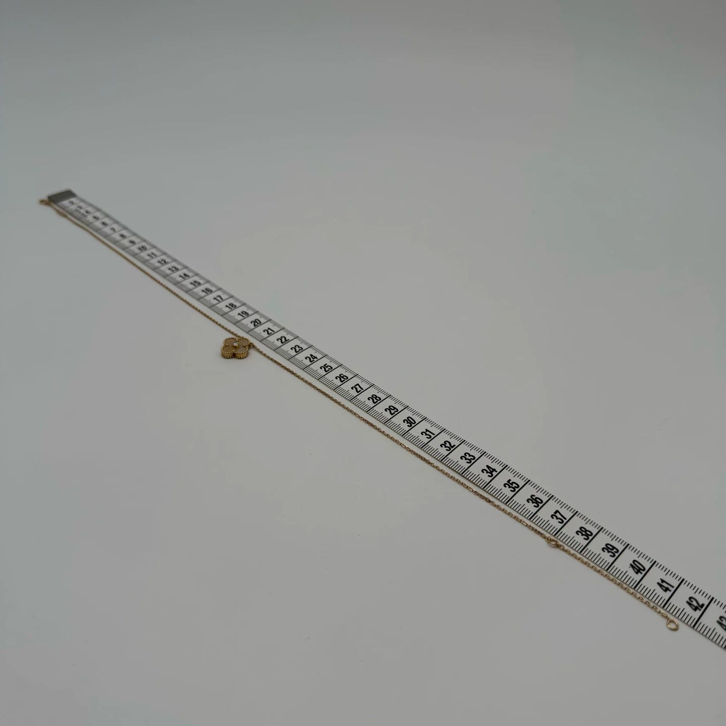 Van Cleef & Arpels Vca Xmas Limited Gold MOP 4-Leaf Clover Necklace Size ONE SIZE - 6 Thumbnail