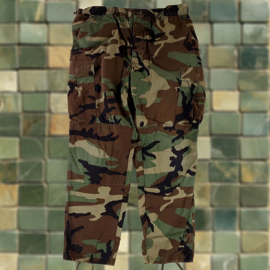 Vintage US Army Cargo Pants Woodland Camo Mens L Reg 37x31.5 Camo Size US 36 / EU 52 - 1 Thumbnail