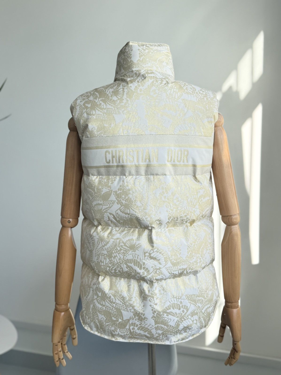 Dior Christian Dior DiorAlps Gold Butterfly Motif Puffer Vest Size S / US 4 / IT 40 - 8 Thumbnail
