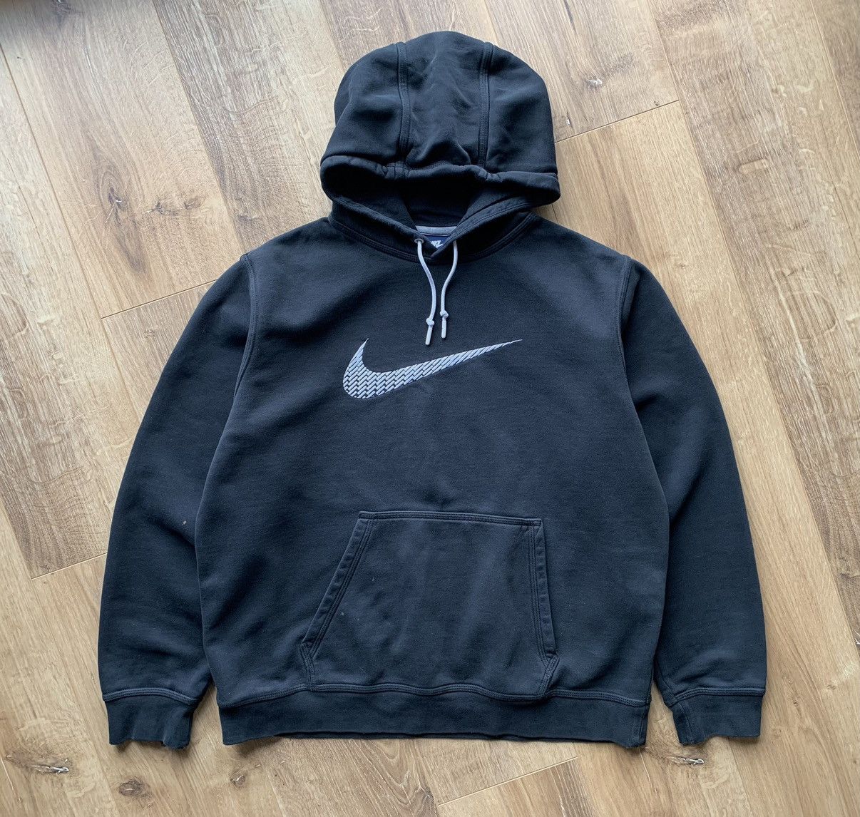 Nike Vintage Nike Big Swoosh Logo Hoodie Size US XL / EU 56 / 4 - 1 Thumbnail