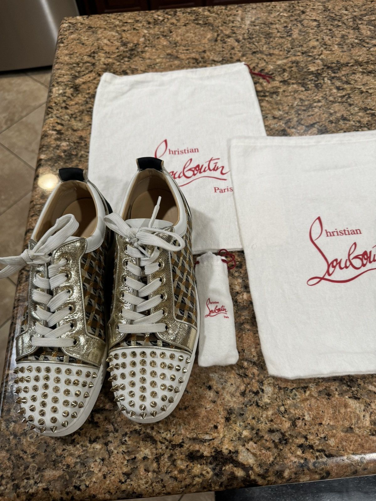 Christian Louboutin Christian Loubatins Size US 9.5 / EU 42-43 - 2 Thumbnail