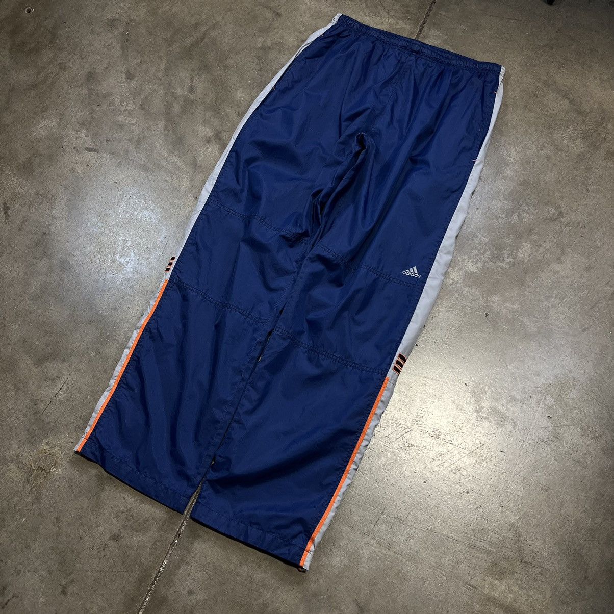 Vintage Vintage Y2K Adidas Windbreaker Track Sweat Pants Baggy Wide Size US 30 / EU 46 - 3 Thumbnail