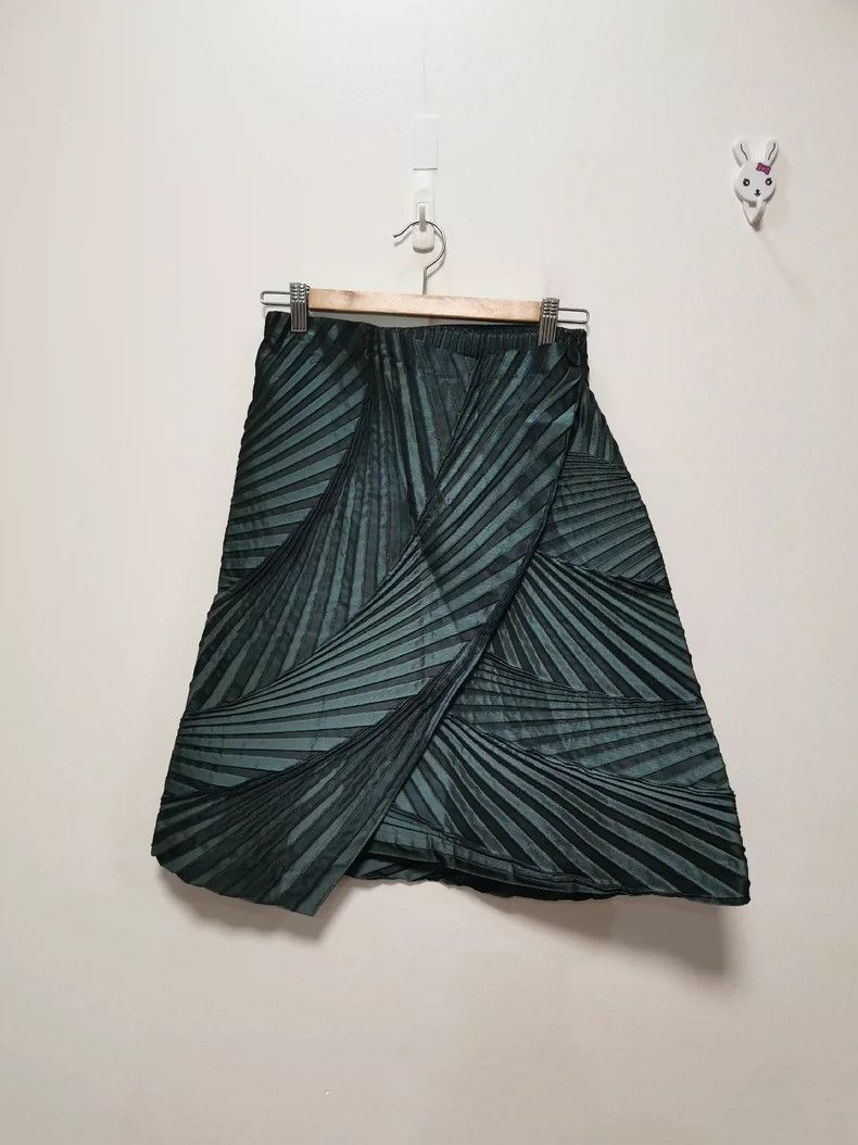 Issey Miyake Issey Miyake Main Line Skirt FG005 - dmc Size US 30 / EU 46 - 1 Thumbnail