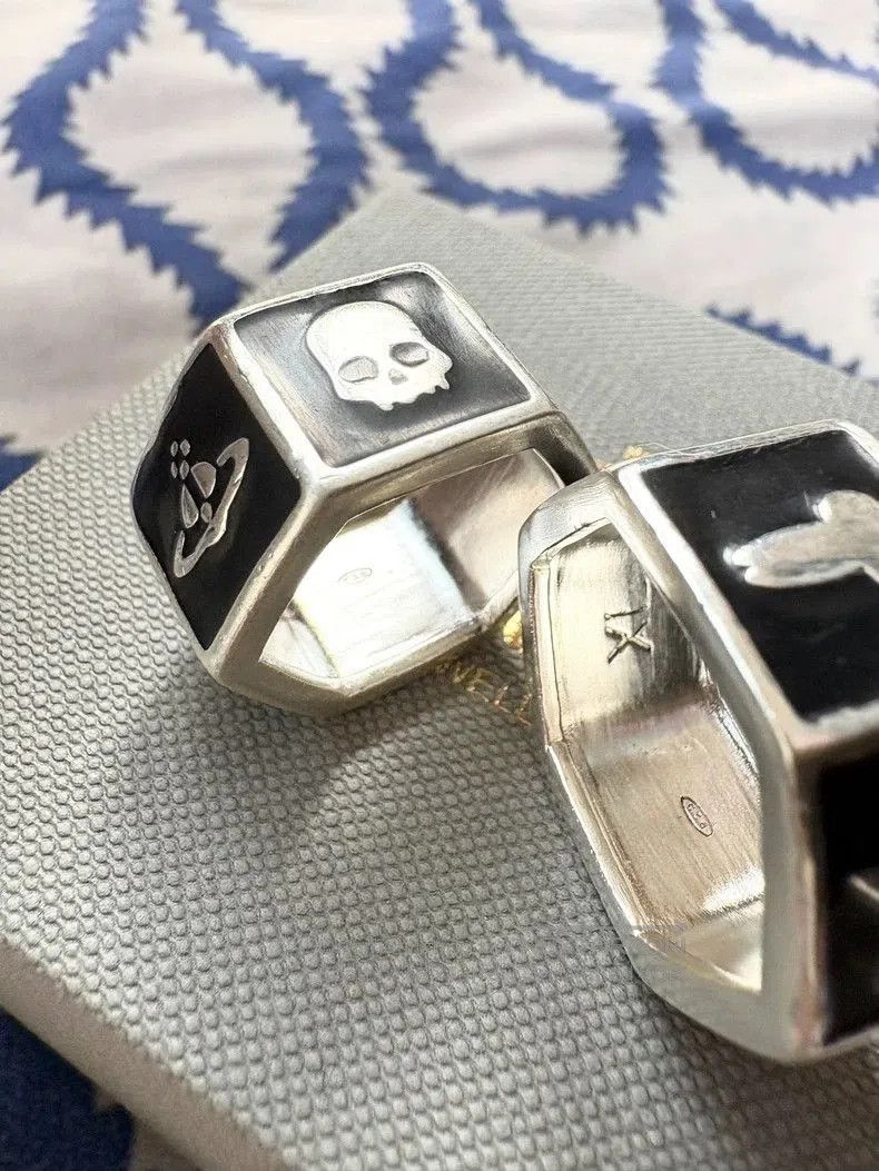 Vivienne Westwood Vivienne Westwood Gunmetal Nut Ring . Size ONE SIZE - 5 Thumbnail