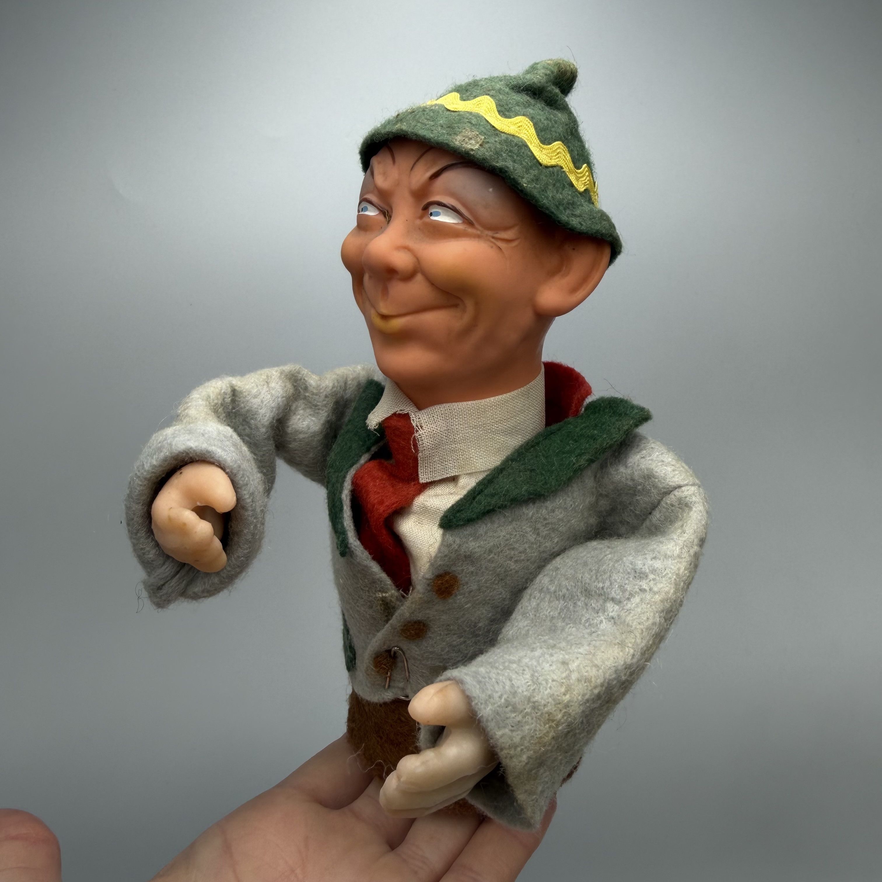 Vintage Vintage GDR Germany Figurine Man Toast Bar Decor Size ONE SIZE - 2 Thumbnail