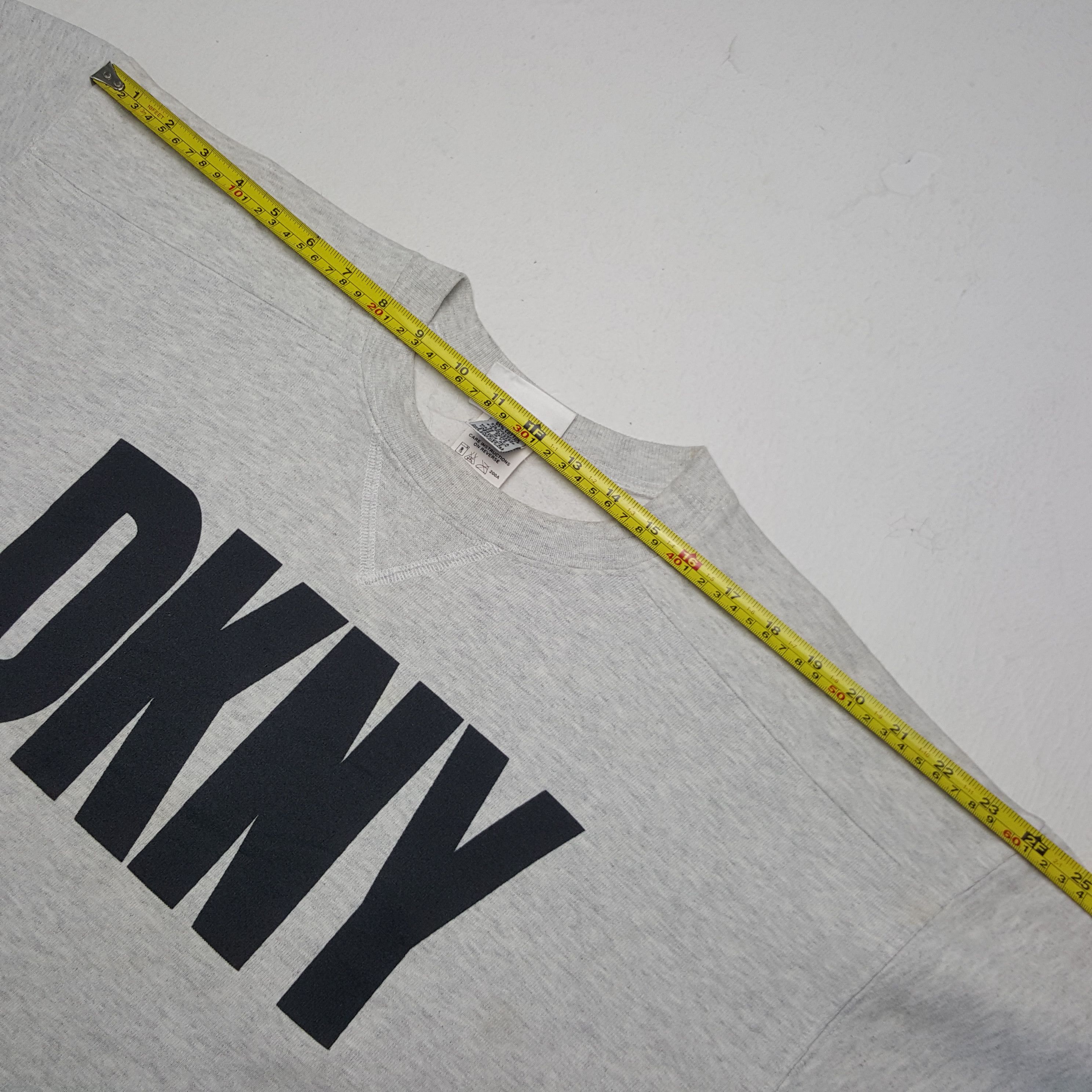 DKNY × Vintage Vintage DKNY Big Logo Sweatshirt Size US L / EU 52-54 / 3 - 7 Thumbnail