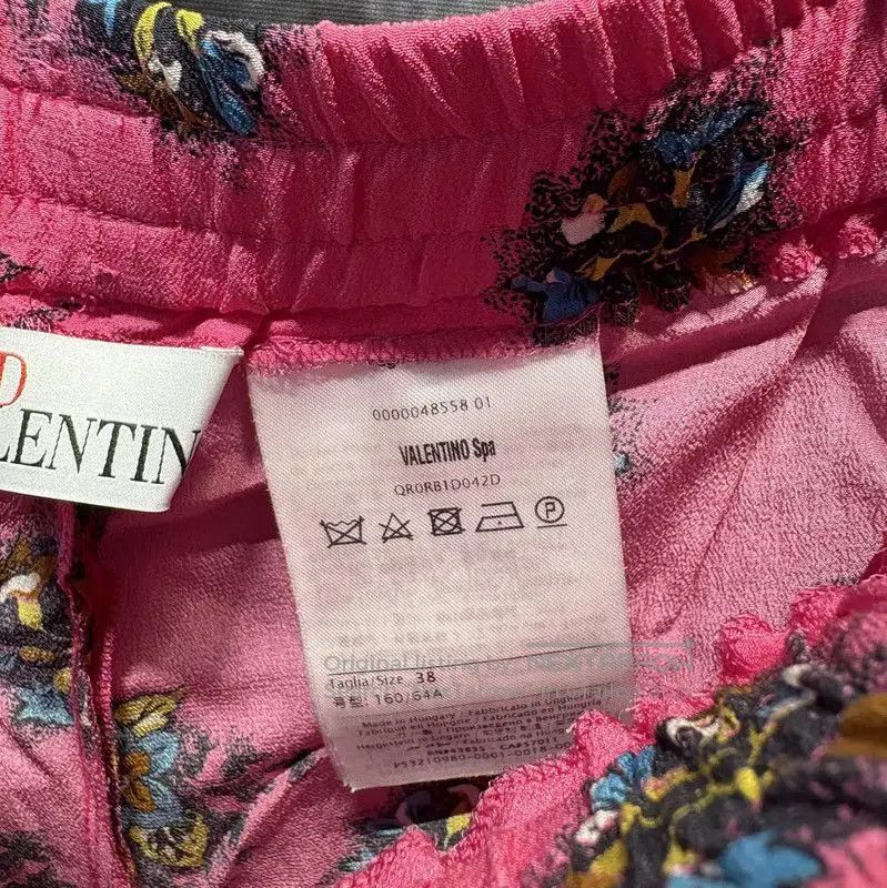 Valentino Valentino Pink Silk Women's Casual Pants . Size 23" - 4 Thumbnail