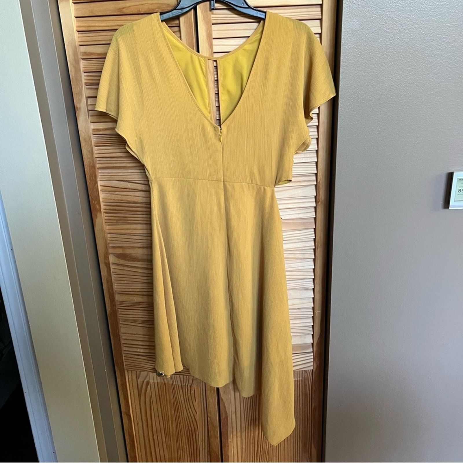 Bcbgmaxazria BCBG MaxAzria Cut Out Waist Dress Size XS Asymmetrical Size XS / US 0-2 / IT 36-38 - 10 Thumbnail