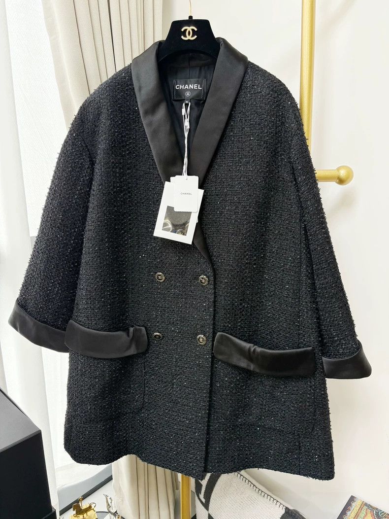 Chanel Chanel 22S show black glitter satin lapel silhouette jacke Size XS / US 0-2 / IT 36-38 - 1 Thumbnail