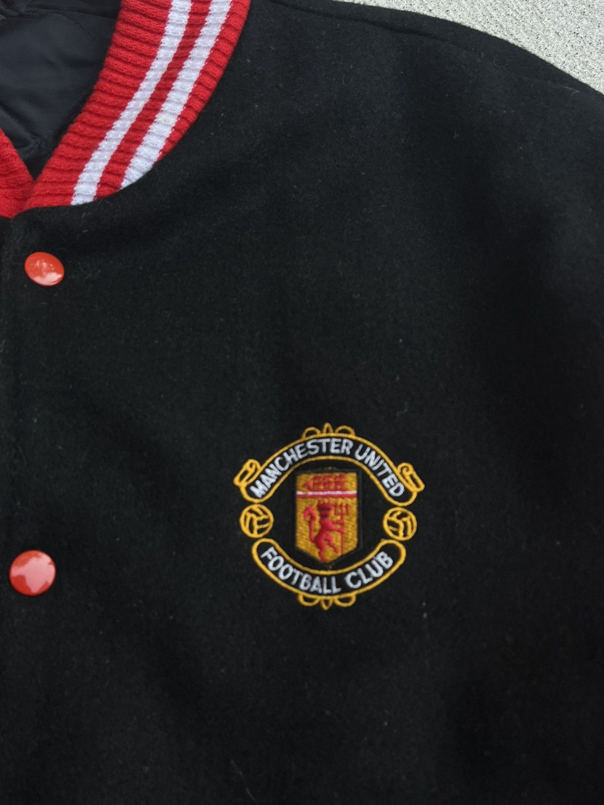 Vintage Vintage 1980s Manchester United Varsity Bomber Size US M / EU 48-50 / 2 - 3 Thumbnail