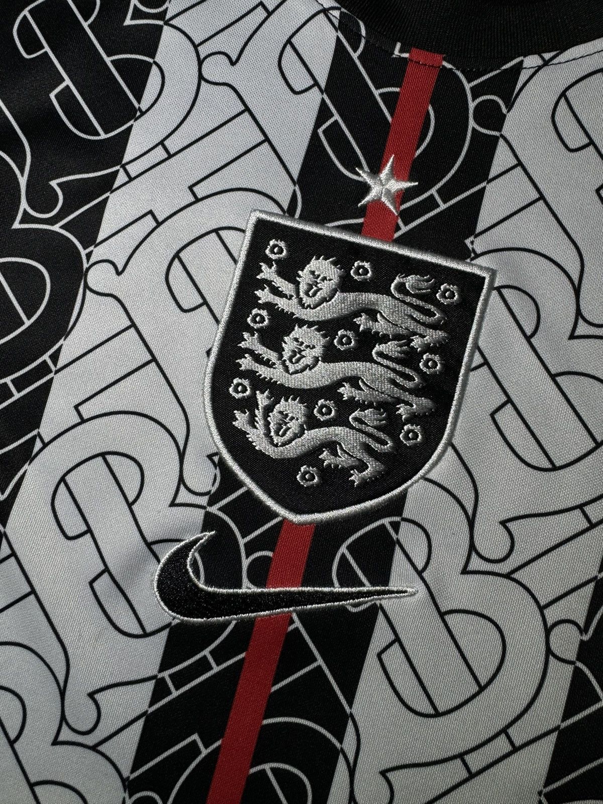 Nike England National Team 2020/21 Football Jersey T-shirt Size US S / EU 44-46 / 1 - 3 Thumbnail
