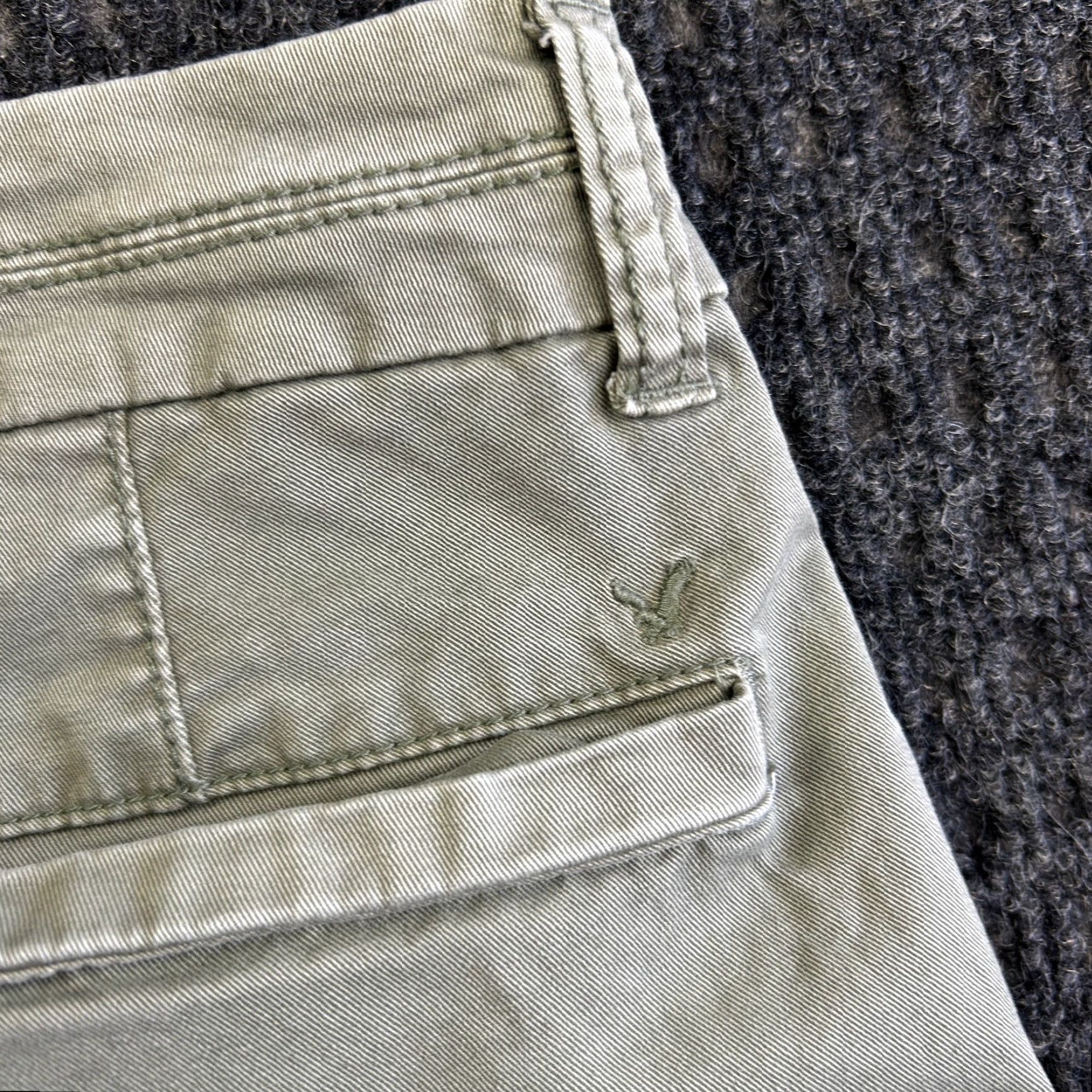 American Eagle Outfitters VINTAGE American Eagle Outfitters Chino Shorts 8 Green Low Rise 5-Pocket Design Zip Button Logo Casual Women US Retro Size 30" / US 8 / IT 44 - 3 Thumbnail