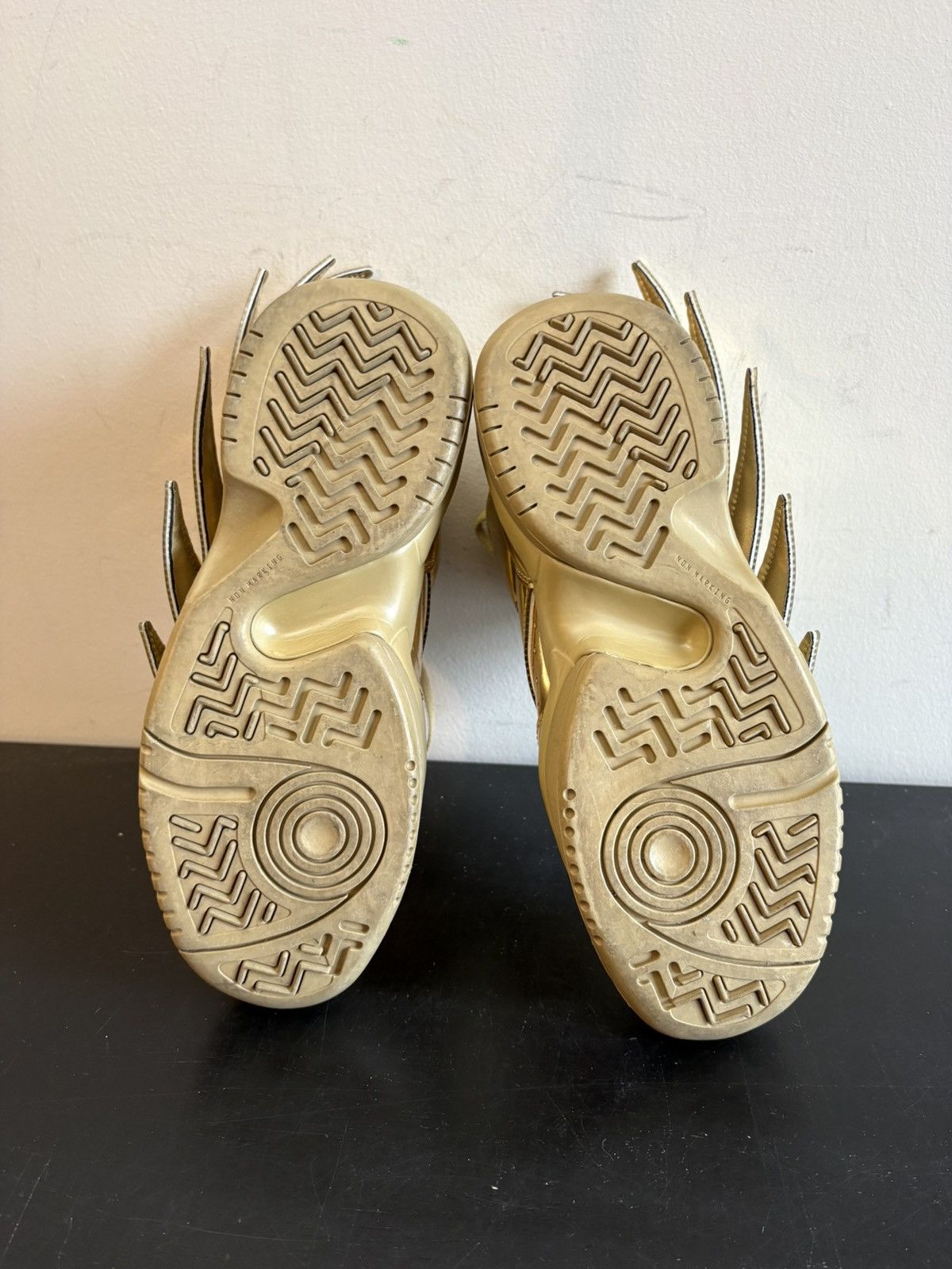 Adidas × Jeremy Scott adidas JS Jeremy Scott Wings 3.0 Metallic Gold Size US 5.5 / EU 38 - 6 Thumbnail