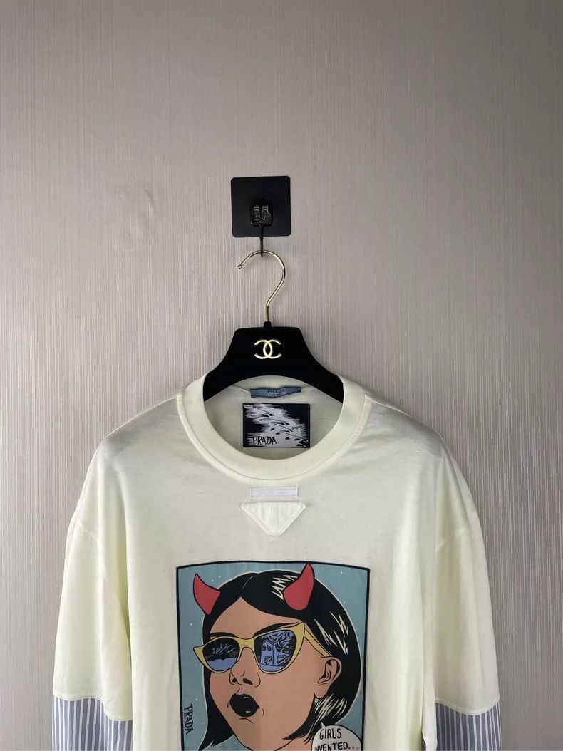 Prada PradaTriangle logo devil head long sleeves 2503-Nextarrow Size US XS / EU 42 / 0 - 6 Thumbnail