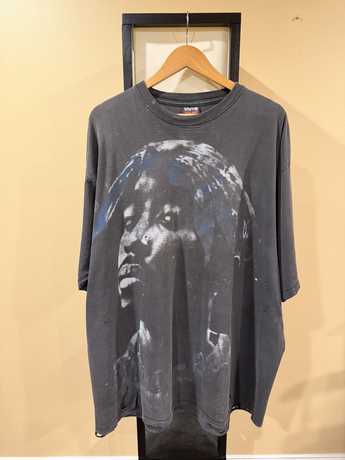 Vintage Vintage 90’s 2pac Big Face “Thug Life” Faded Rap T-Shirt Size US XXL / EU 58 / 5 - 4 Thumbnail