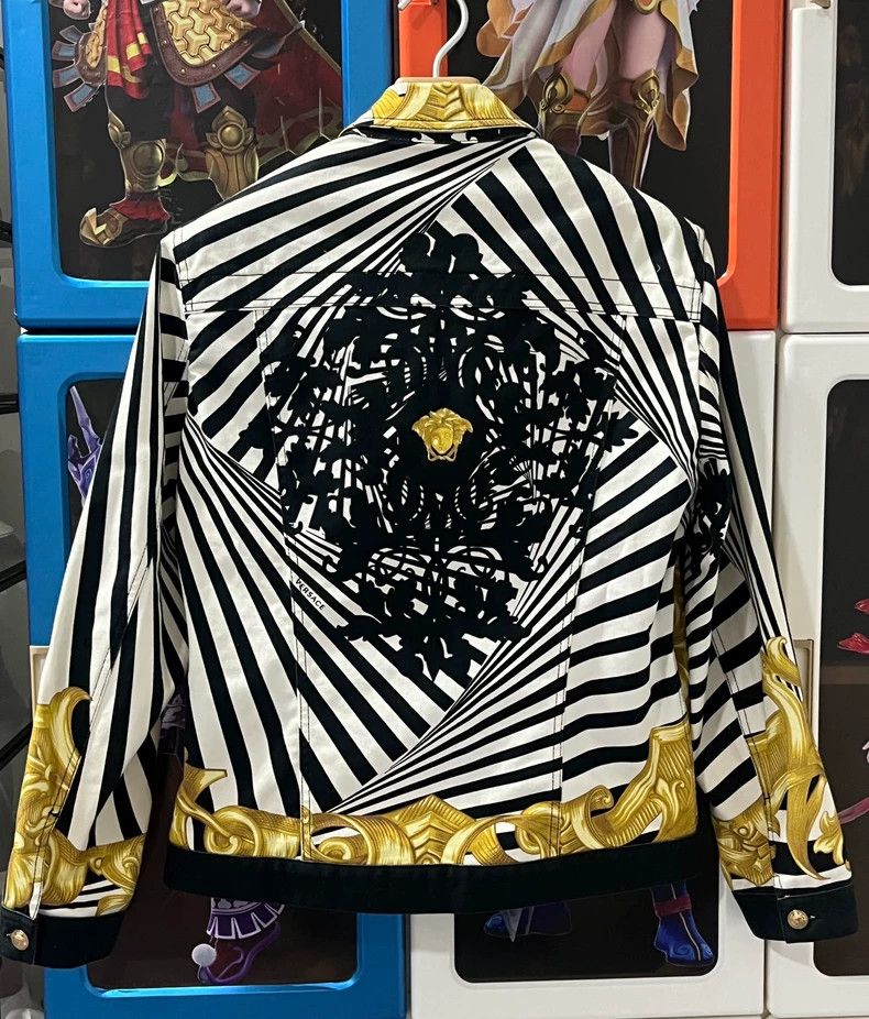 Versace Versace Yellow gold print patterned denim jacket jacket Size US XL / EU 56 / 4 - 2 Thumbnail