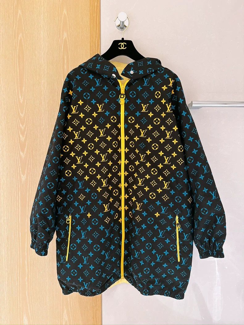 Louis Vuitton Louis Vuitton size 36 Stormtrooper jacket with full logo j Size US M / EU 48-50 / 2 - 1 Thumbnail