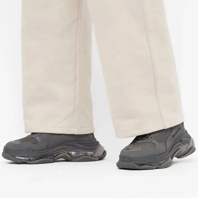 Balenciaga o1mt1gz1224 Triple S Clear Sole Sneakers in Dark Grey Size US 8 / EU 41 - 6 Thumbnail