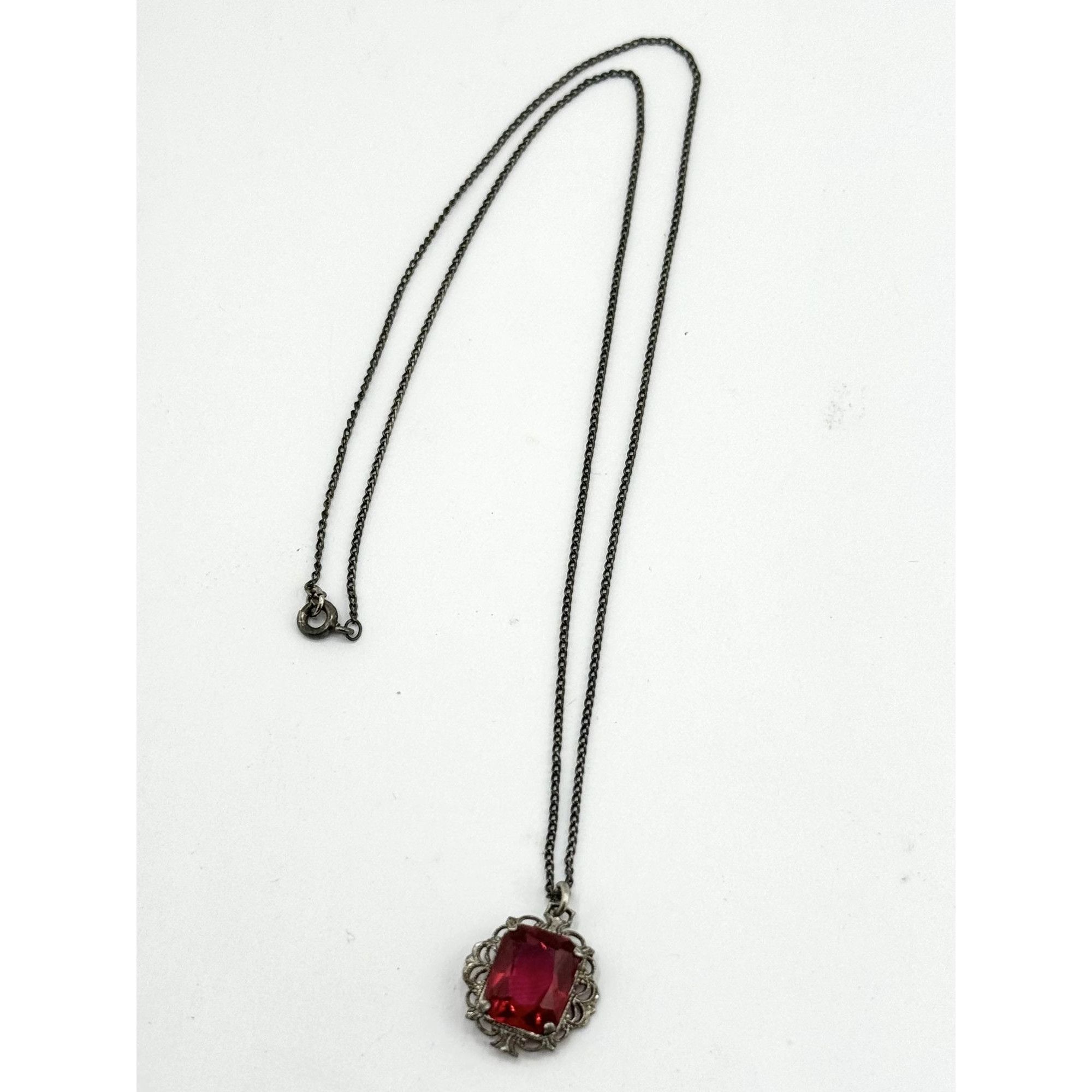 Vintage Estate art deco pink glass charm pendant necklace Size ONE SIZE - 3 Thumbnail