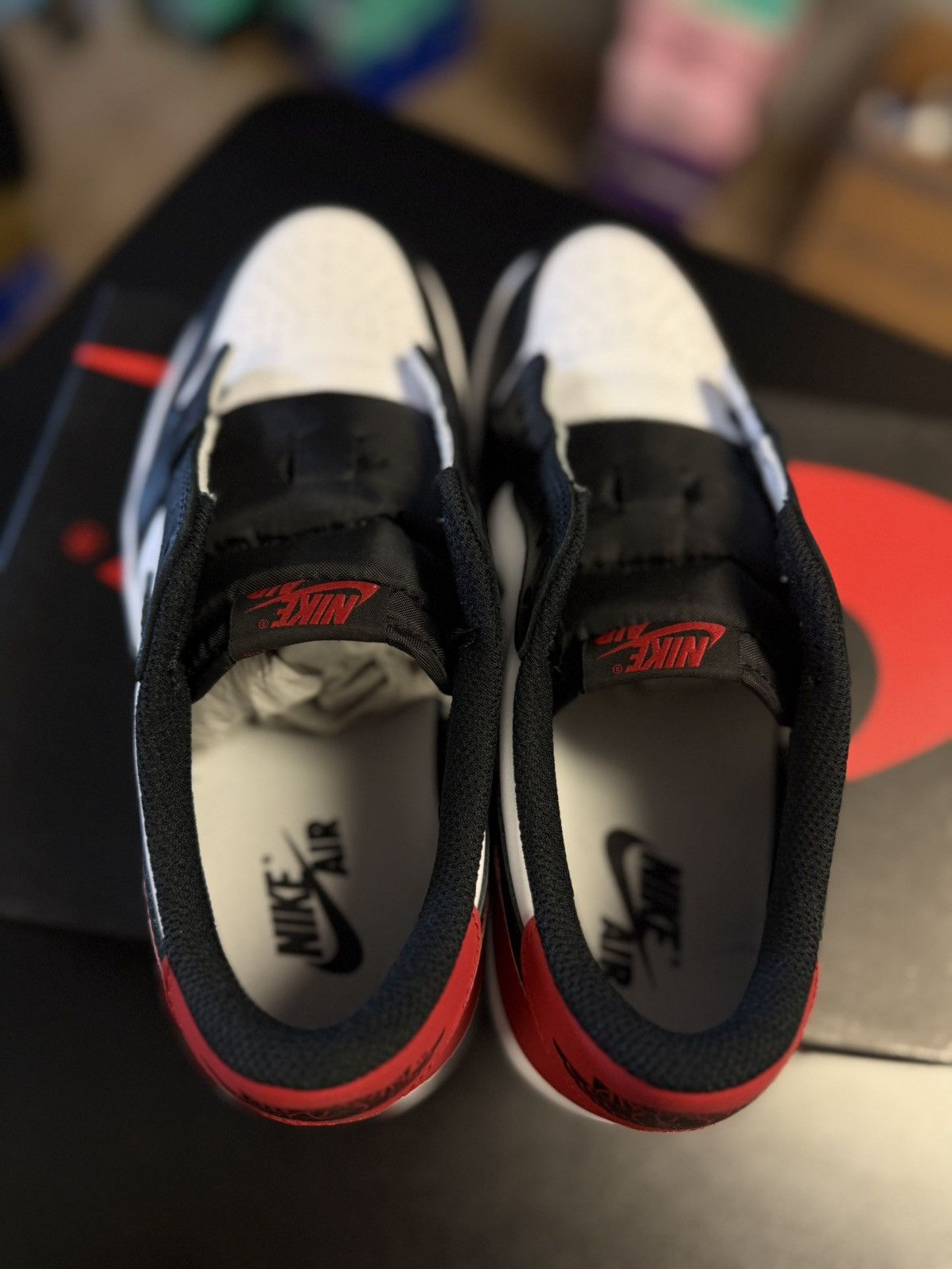 Jordan Brand × Nike Nike Jordan 1 Low Black Toe 2023 Size 9 Size US 9 / EU 42 - 8 Thumbnail