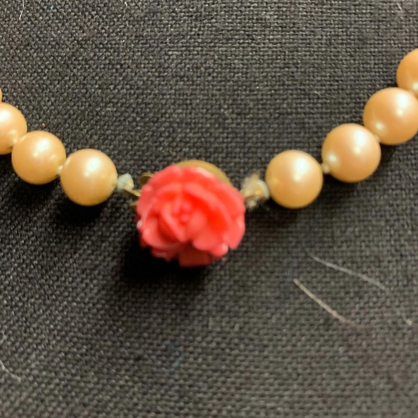 Designer Cream and Red Beaded Necklace with Central Focal Point Size ONE SIZE - 2 Thumbnail